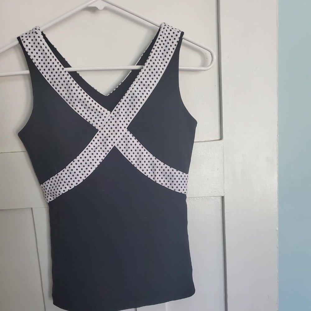 Lululemon wet dry warm v-neck tank size 2